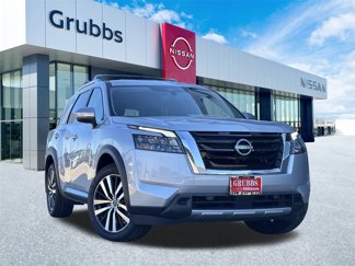 New 2025 Nissan Pathfinder Platinum image 1