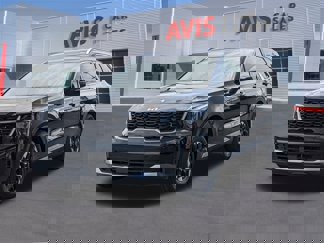 Used 2024 Kia Sorento S image 1