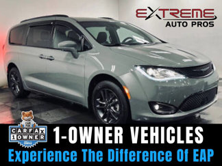 Used 2020 Chrysler Pacifica Touring-L image 1