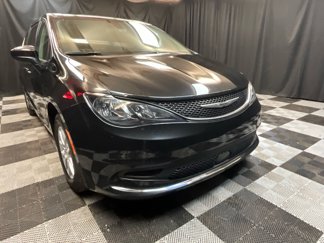 Used 2022 Chrysler Voyager LX image 1
