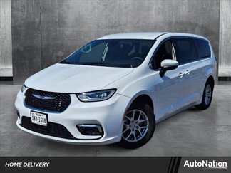 Used 2023 Chrysler Pacifica Touring-L image 1