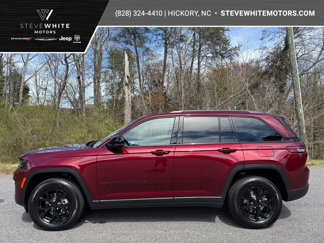 Used 2025 Jeep Grand Cherokee Altitude image 1