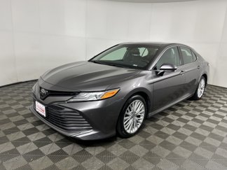 Used 2018 Toyota Camry LE image 1