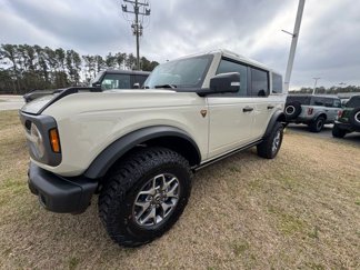 New 2025 Ford Bronco Badlands image 1