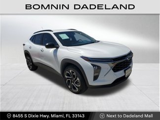 Used 2025 Chevrolet Trax RS image 1