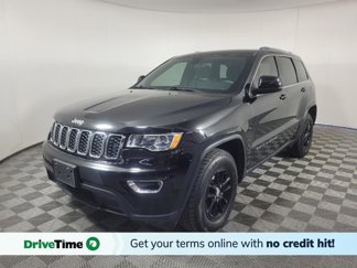 Used 2019 Jeep Grand Cherokee Laredo image 1