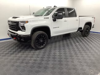 Used 2025 Chevrolet Silverado 2500 LT w/ Trail Boss Package image 1