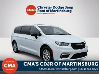New 2026 Chrysler Pacifica Select image 1
