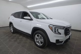 Used 2024 GMC Terrain SLE image 1