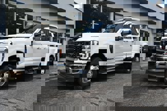 New 2025 Ford F350 Lariat image 1