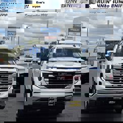 Used 2024 GMC Sierra 1500 SLE image 1