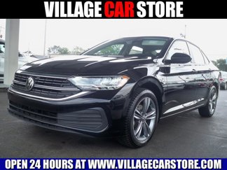 Used 2023 Volkswagen Jetta SE image 1