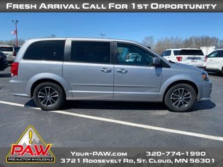 Used 2017 Dodge Grand Caravan SE image 1