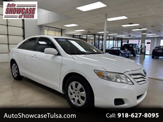 Used 2011 Toyota Camry LE image 1