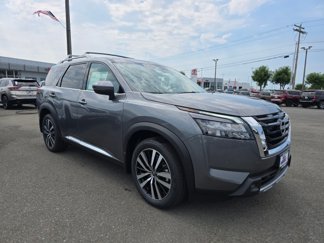 New 2025 Nissan Pathfinder Platinum image 1