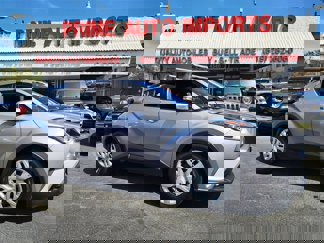 Used 2019 Toyota C-HR LE image 1