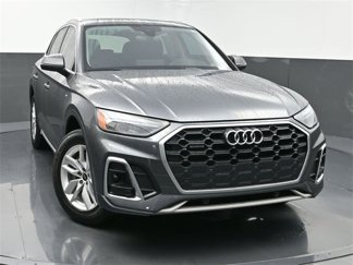 Used 2024 Audi Q5 2.0T Premium w/ Convenience Package image 1