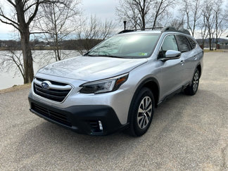 Used 2022 Subaru Outback Premium image 1
