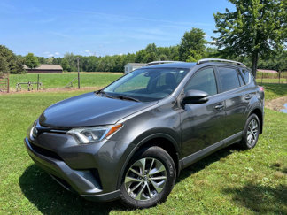 Used 2018 Toyota RAV4 AWD Hybrid image 1