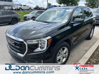 Used 2024 GMC Terrain SLE image 1