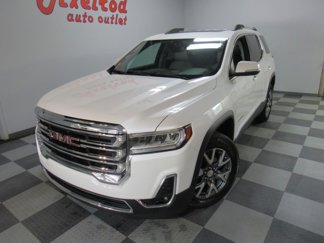 Used 2023 GMC Acadia SLT w/ LPO, Floor Liner Package image 1
