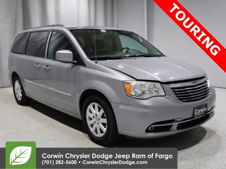 Used 2014 Chrysler Town & Country Touring image 1