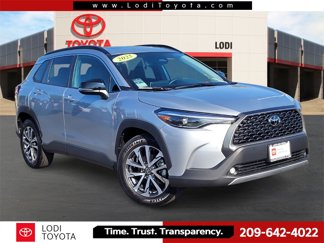 Certified 2025 Toyota Corolla Cross XLE image 1
