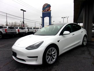 Used 2023 Tesla Model 3 Standard Range image 1