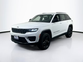 Used 2023 Jeep Grand Cherokee Altitude image 1