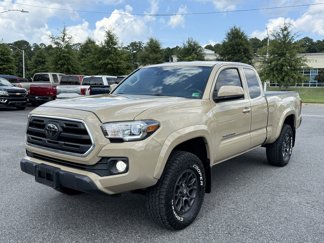Used 2018 Toyota Tacoma SR5 image 1