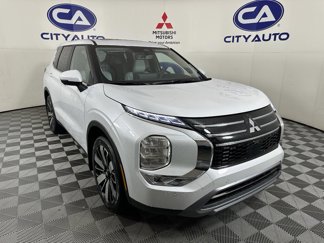 New 2025 Mitsubishi Outlander SE image 1
