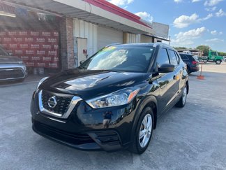 Used 2019 Nissan Kicks S image 1