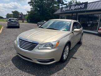 Used 2013 Chrysler 200 LX image 1