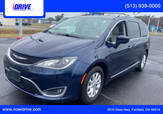 Used 2018 Chrysler Pacifica Touring-L Plus image 1