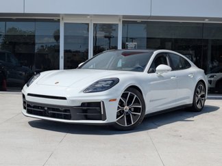 New 2025 Porsche Panamera 4 image 1