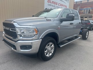 New 2024 RAM 3500 Tradesman w/ Chrome Appearance Group image 1