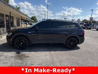 Used 2021 Volkswagen Tiguan SE R-Line image 1