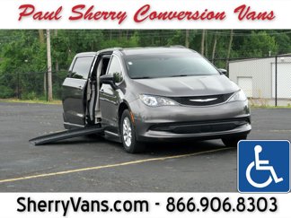 Used 2021 Chrysler Voyager Lxi w/ Cold Weather Group image 1