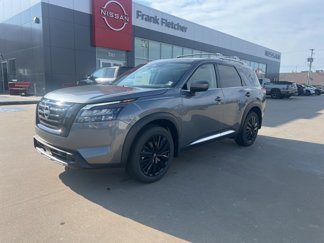 New 2025 Nissan Pathfinder Platinum image 1