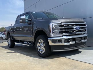New 2025 Ford F250 4x4 Crew Cab Super Duty image 1