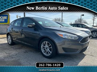 Used 2015 Ford Focus SE image 1