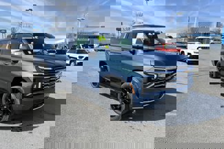 New 2025 Chevrolet Suburban Premier image 1