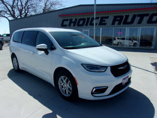 Used 2023 Chrysler Pacifica Touring-L image 1