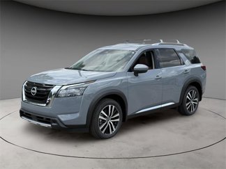 New 2025 Nissan Pathfinder Platinum image 1