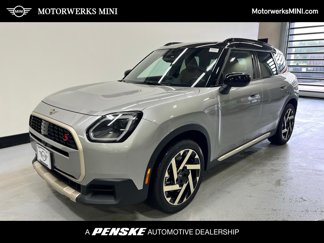 Used 2025 MINI Cooper Countryman S image 1