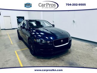 Used 2017 Jaguar XE Premium image 1