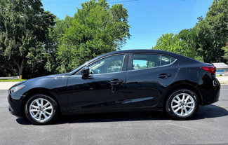 Used 2015 MAZDA MAZDA3 i Touring w/ Technology Package image 1