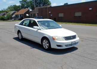 Used 2002 Toyota Avalon XL image 1