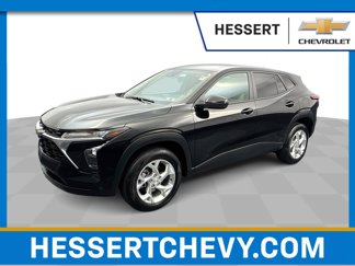 Used 2025 Chevrolet Trax LS w/ LS Convenience Package image 1
