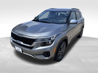 Used 2023 Kia Seltos S w/ Navigation Package image 1